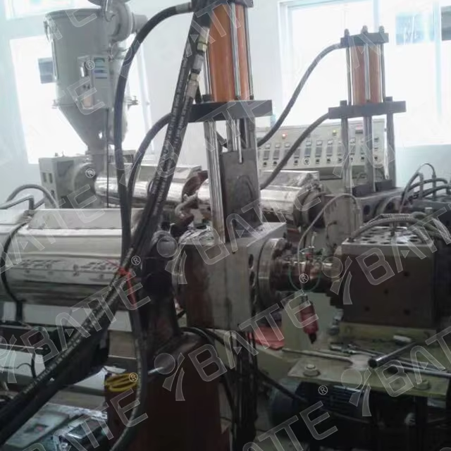 hydraulic extrusion screen changer