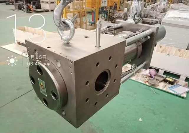 hydraulic extrusion screen changer