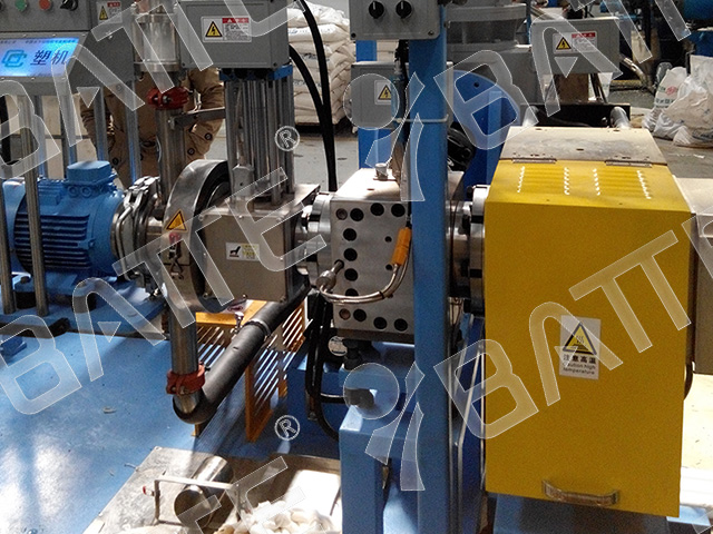 hydraulic extrusion screen changer